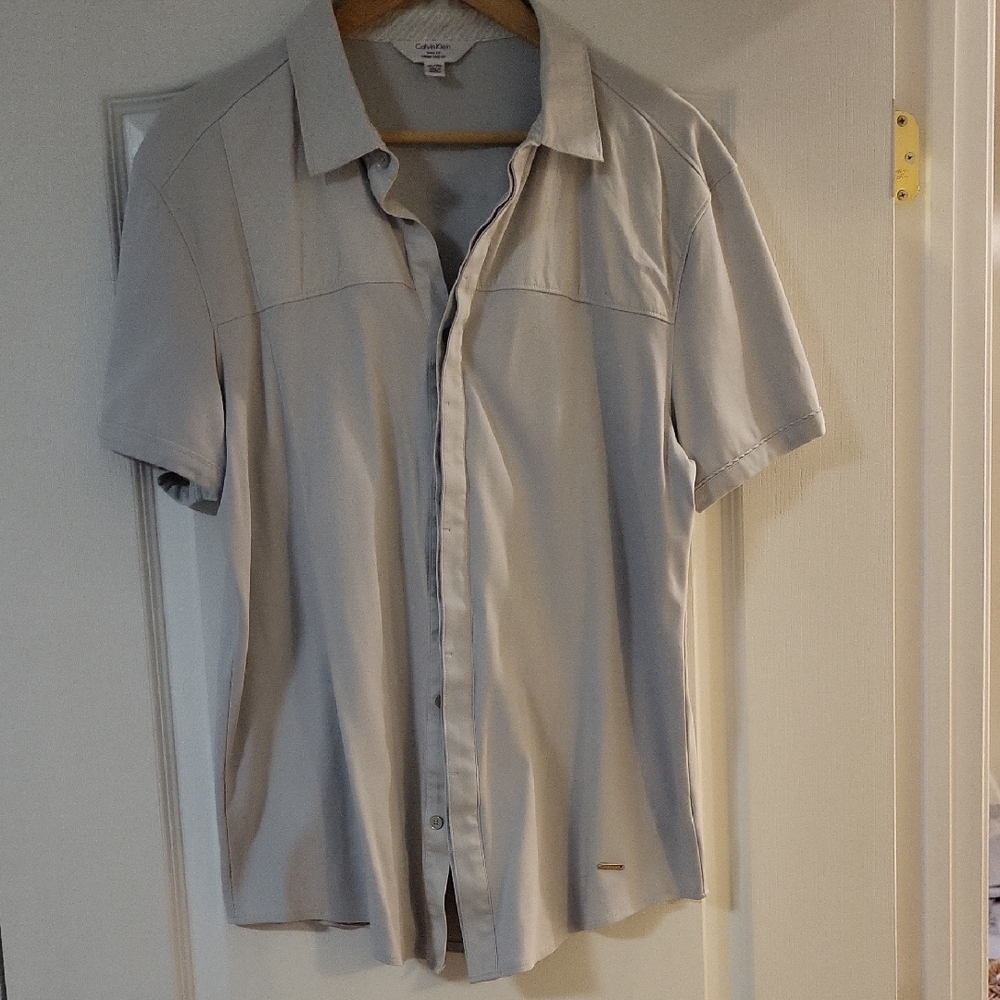 Calvin Klein Light Gray Casual Button Down Shirt